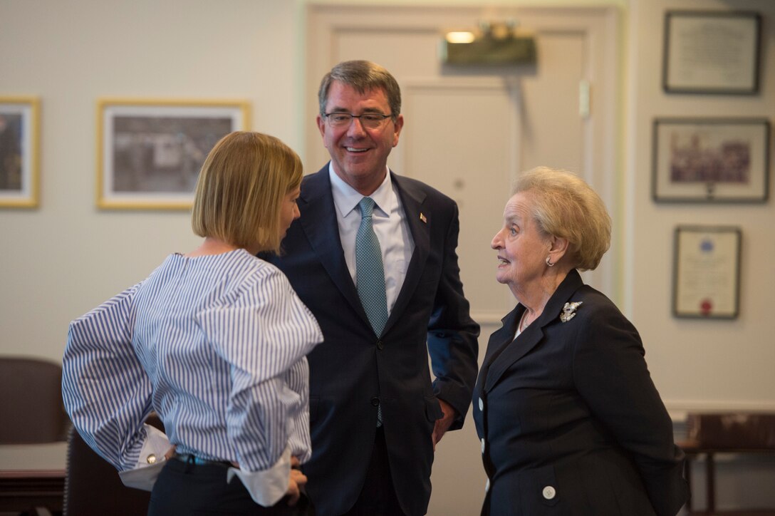 Madeleine Albright speaks with Defense Secretary Ash Carter and his wife Stephanie after arriving at the Pentagon to be presented the Department of Defense Medal for Distinguished Public Service, June 30, 2016. DoD photo by Air Force Senior Master Sgt. Adrian Cadiz