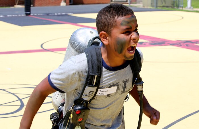 Middle School teens from the local Department of Defense bases around South Maryland and Virginia participated in LINKS for Teens at the Naval Surface Facility on June 30. Indian Head, MD. The Teens participated in seven different stations related to the physical and mental preparation a Marine goes under on a daily basis. The teens learned various different skills to build teamwork and camaraderie between peers, as well as the core values of the Marines and goals for the future. (Photos by Lance Cpl. Maverick S. Mejia/ RELEASED)