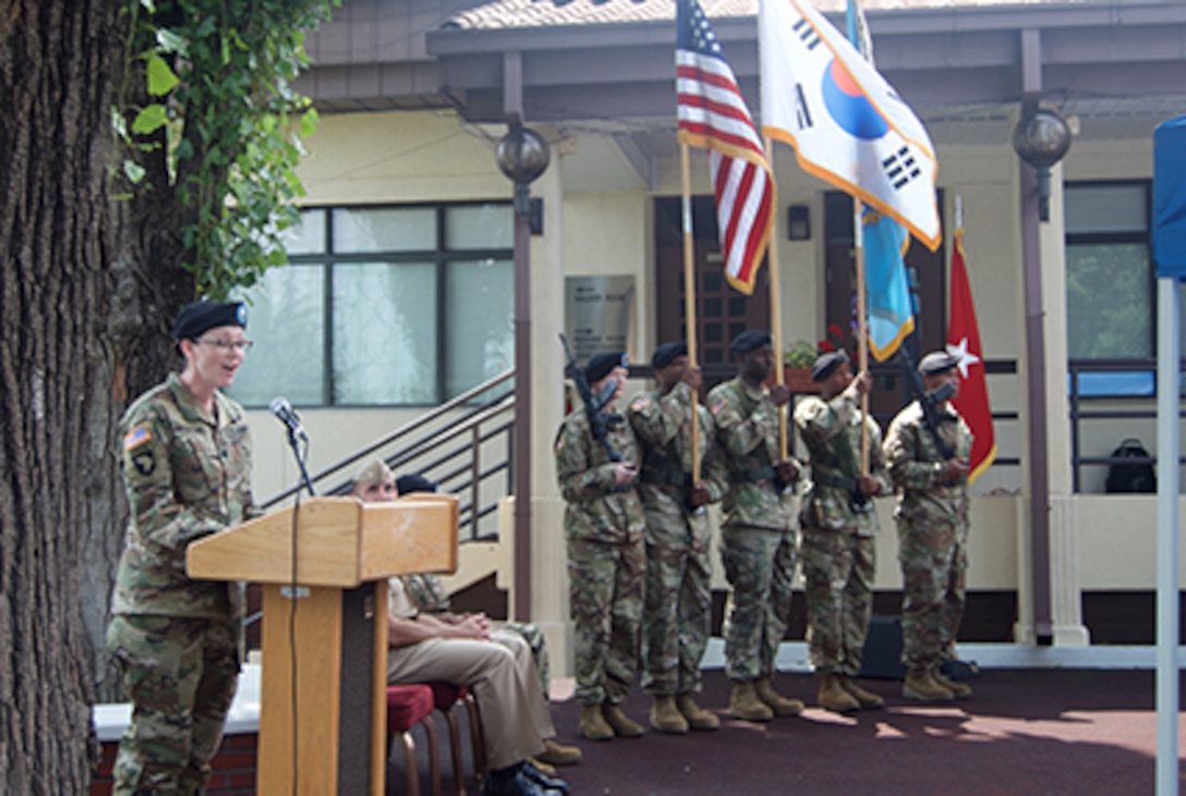 The new DLA Energy Pacific at Korea Commander Army Lt. Col. Faith Chamberlain addresses the audience at the DLA Energy Pacific at Korea change of command ceremony in Camp Walker, Daegu, Korea, June 28