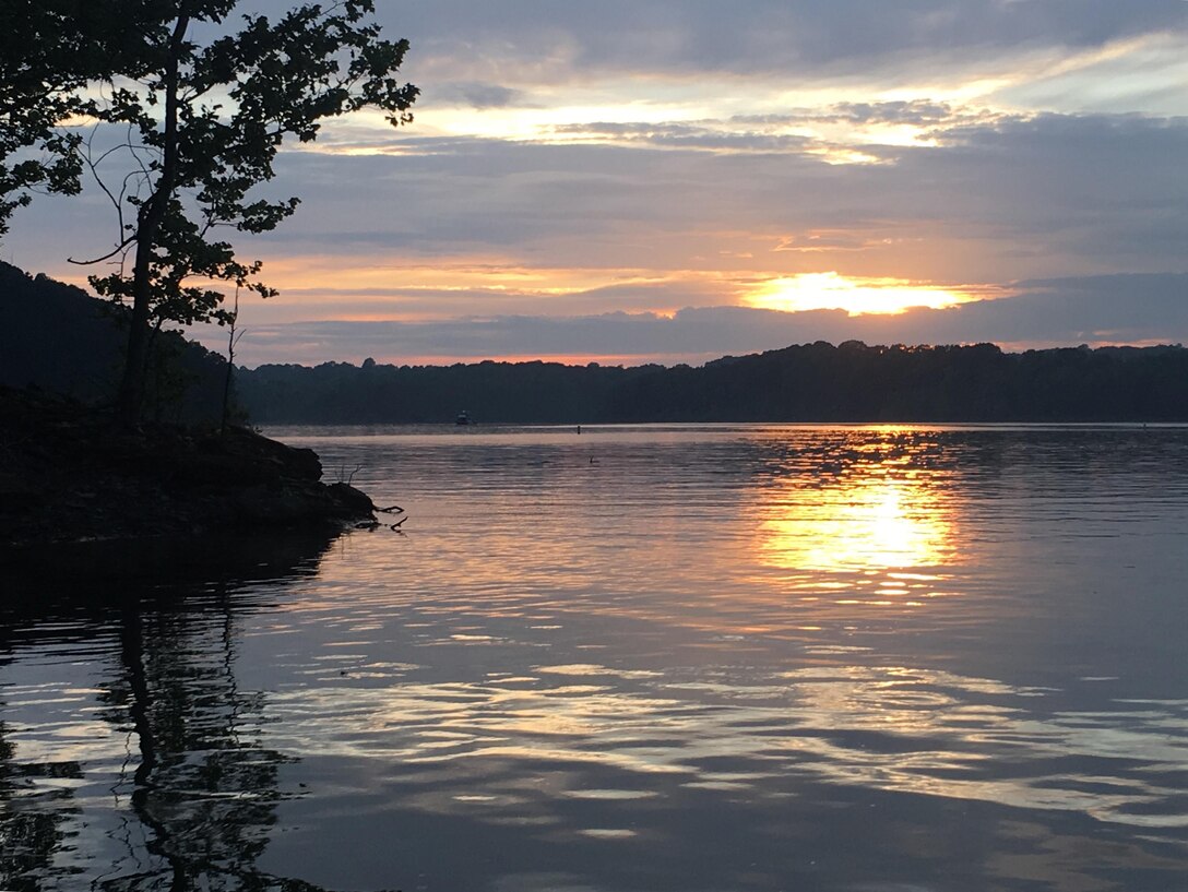 The sun sets over Nolin River Lake, Bee Spring, Kentucky.