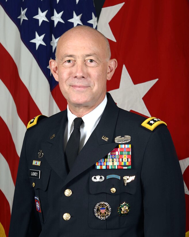 Lieutenant General Charles D. Luckey, Chief of Army Reserve and Commanding General, United States Army Reserve Command, poses for a command portrait in the Army portrait studio at the Pentagon in Arlington, VA, July 7, 2016.  (U.S. Army photo by Monica King/Released)