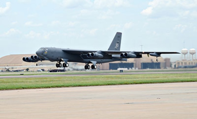 B-52 CONECTs To The Digital Age > Tinker Air Force Base > Article Display