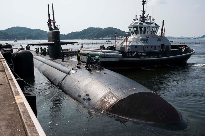 FLEET ACTIVITIES YOKOSUKA, Japan (July 12, 2016) - The Los Angeles-class attack submarine USS Key West (SSN 722) prepares to moor at Fleet Activities Yokosuka. Key West is visiting Yokosuka for a port visit. U.S. Navy port visits represent an important opportunity to promote stability and security in the Indo-Asia-Pacific region, demonstrate commitment to regional partners and foster relationships. 
