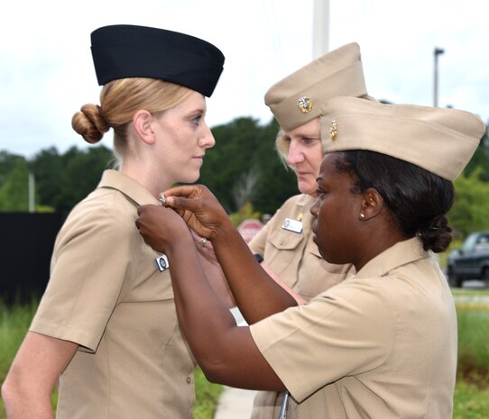 (Navy photo by Kris Patterson)
