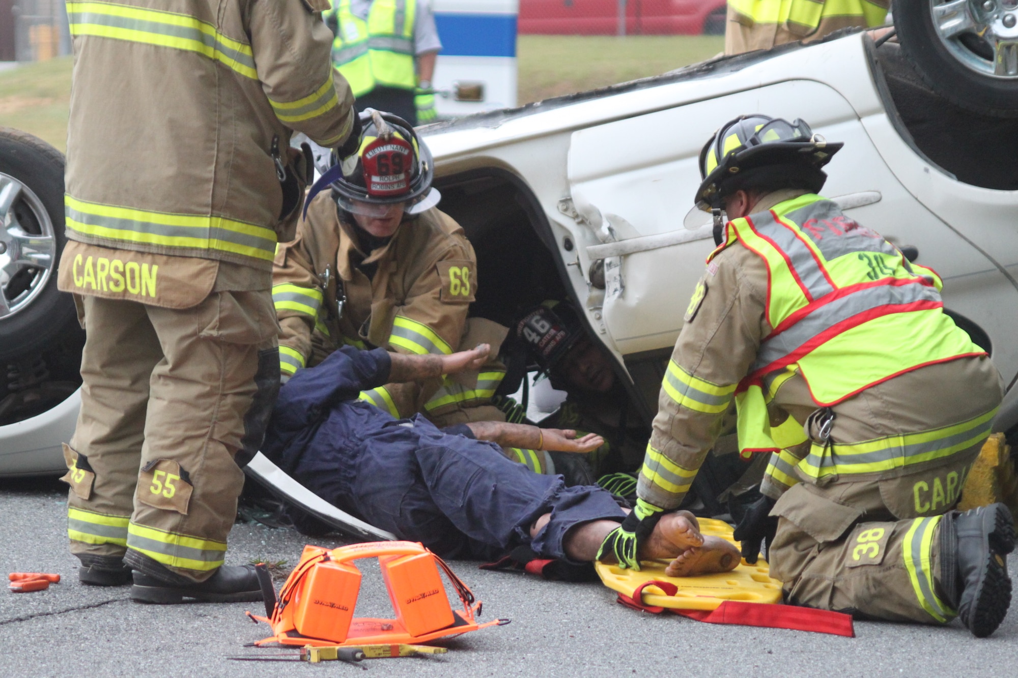 Robins Fire Emergency Services personnel participate in vehicle extrication training. The training is a requirement for all firefighters. (U.S. Air Force photo by Angela Woolen)