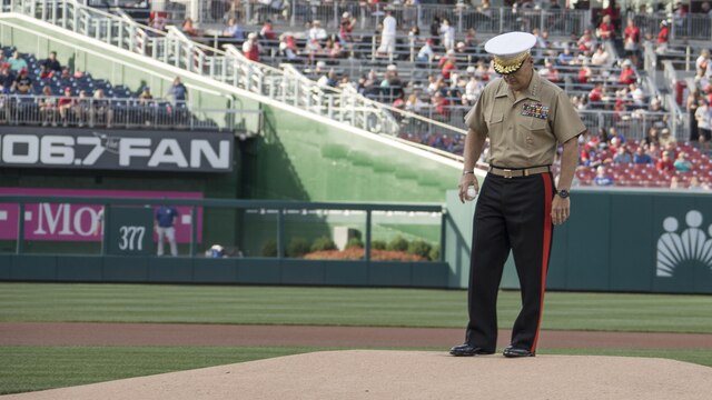 File:US Navy 080627-N-6914S-022 The Navy Ceremonial Honor Guard present the  colors at the Washington Nationals baseball game.jpg - Wikimedia Commons