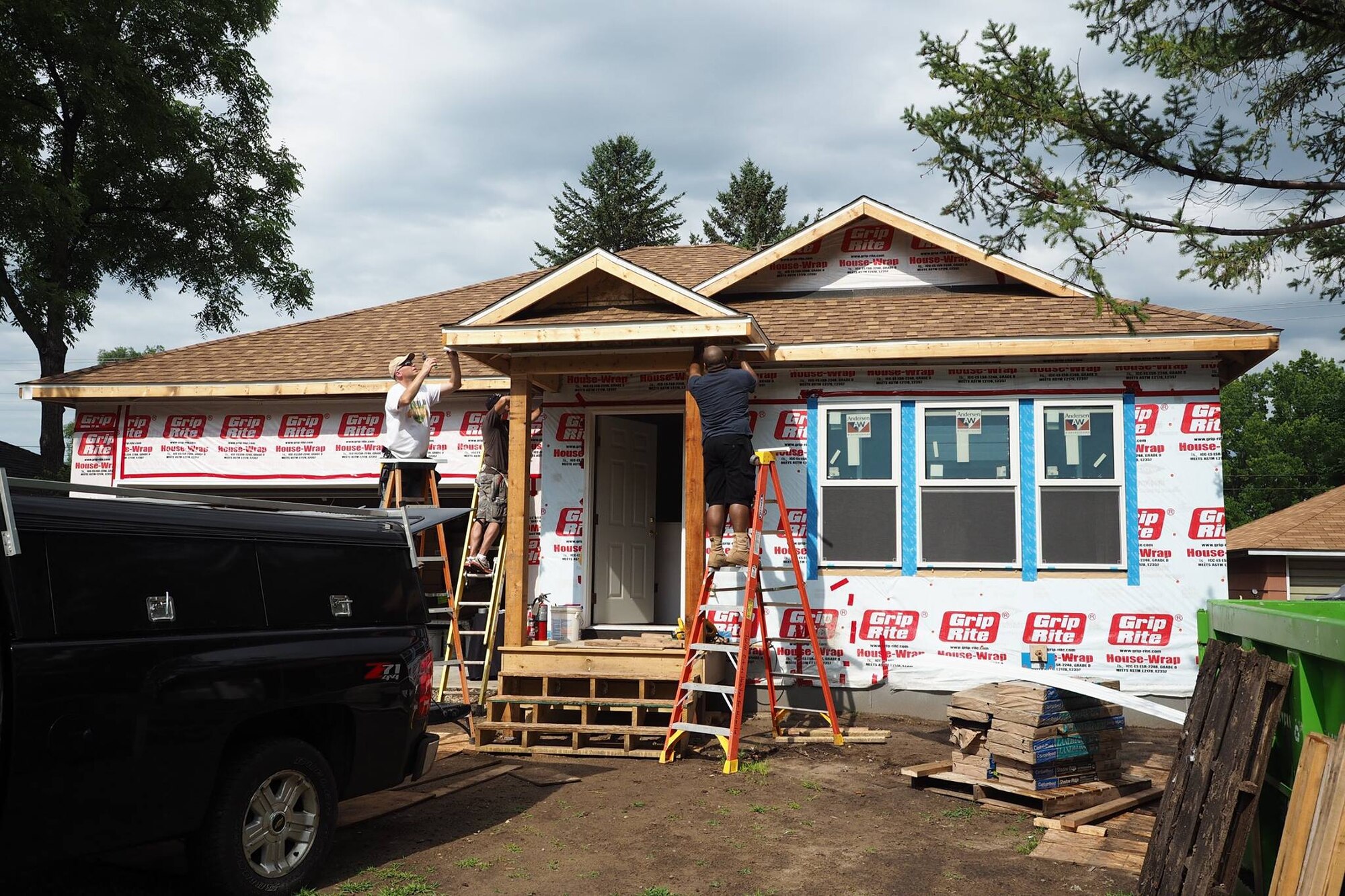 934th Airlift Wing volunteers help build a home in Bloomington, Minn. for Habitat for Humanity. 