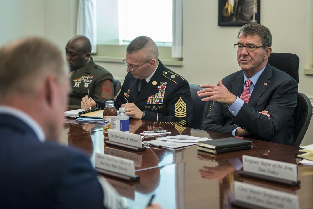 Defense Secretary Ash Carter meets with senior enlisted members from the Joint Chiefs, Army, Marine Corps, Navy, Air Force, Coast Guard and National Guard Bureau at the Pentagon, July 22, 2016. DoD photo by Air Force Tech. Sgt. Brigitte N. Brantley
