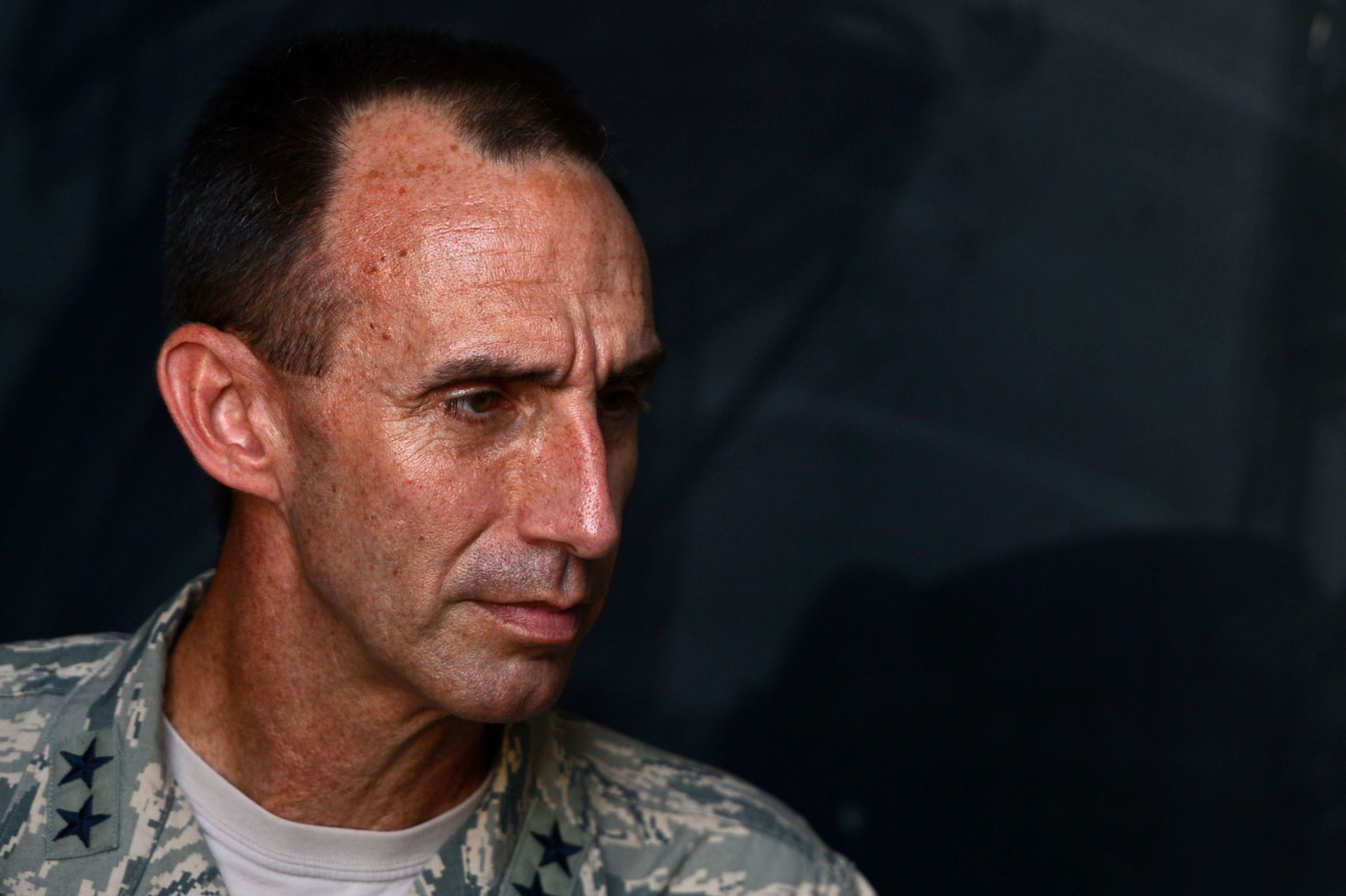 Ninth AF commander engages Team Shaw