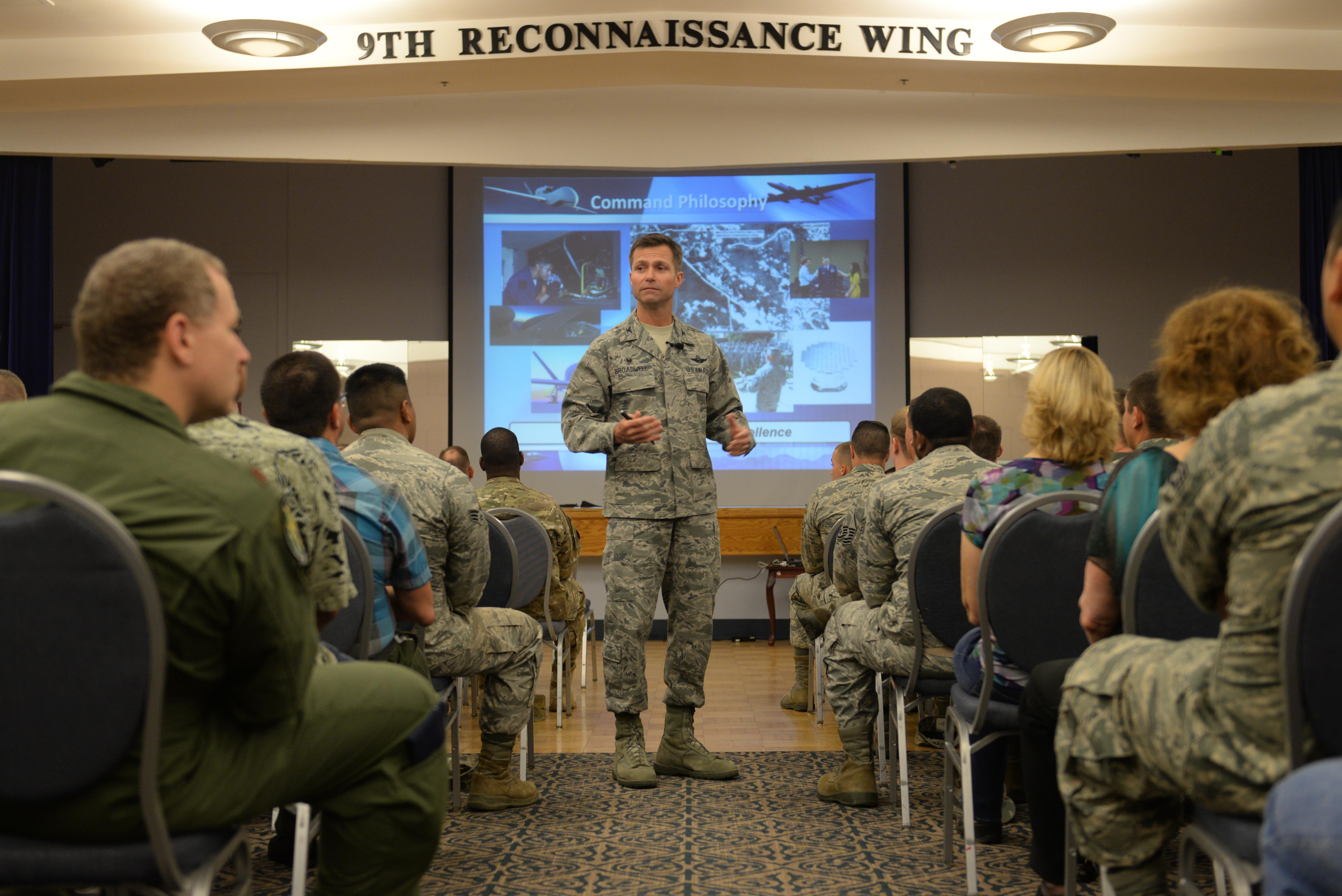 9th RW commander delivers vision, priorities to Beale Airmen > Beale
