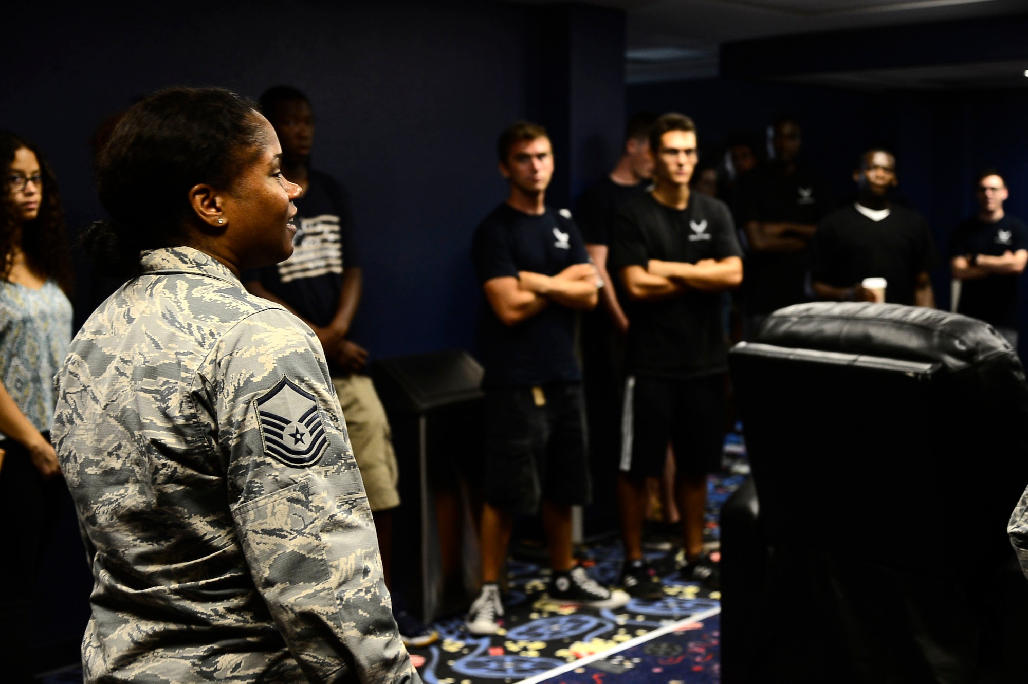 Master Sgt. Ju Anna McWilliams, Airmen dorm leader assigned to the 6th Civil Engineer 
Squadron, escorted Delayed Entry Program (DEP) members from St. Petersburg, Fla. during a tour of the Airmen dormitories during a tour on MacDill Air Force Base, Fla., July 22, 2016. Members from the St. Petersburg DEP visited the base to learn about the military community and mission. (U.S. Air Force photo by Senior Airman Tori Schultz)
