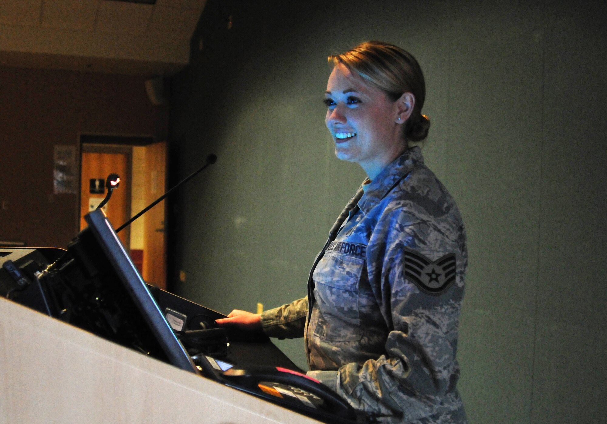Air Force Staff Sgt. Jennifer Masters, 178th Wing, Ohio Air National Guard, gives a mission brief at Springfield Air National Guard Base in Springfield, Ohio, May 14, 2016. Masters was selected as the ANG's 2016 Outstanding Airman of the Year. (Ohio Air National Guard photo by Airman 1st Class Rachel Simones)