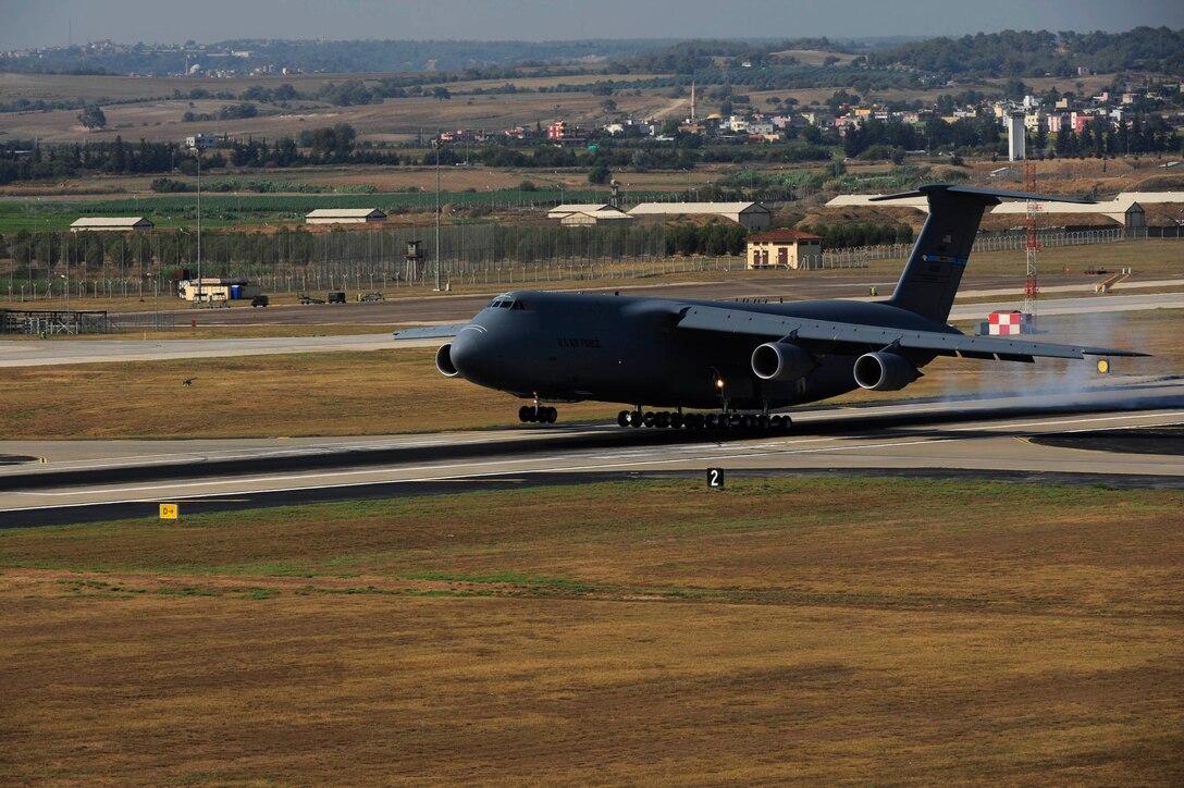 A U.S. Air Force C-5M Super Galaxy lands at Incirlik Air Base, Turkey, July 22, 2016. Due to an extended loss of commercial power to the base, supplies, including food, water and fuel were delivered to sustain missions here at Incirlik. (U.S. Air Force photo by Airman 1st Class Devin M. Rumbaugh)