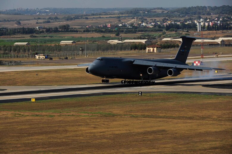 A U.S. Air Force C-5M Super Galaxy lands at Incirlik Air Base, Turkey, July 22, 2016. Due to an extended loss of commercial power to the base, supplies, including food, water and fuel were delivered to sustain missions here at Incirlik. (U.S. Air Force photo by Airman 1st Class Devin M. Rumbaugh)