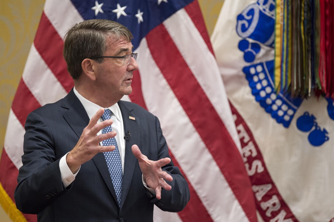 Defense Secretary Ash Carter speaks to deploying soldiers during a visit to Fort Bragg, N.C., July 27, 2016. DoD photo by Air Force Tech. Sgt. Brigitte N. Brantley