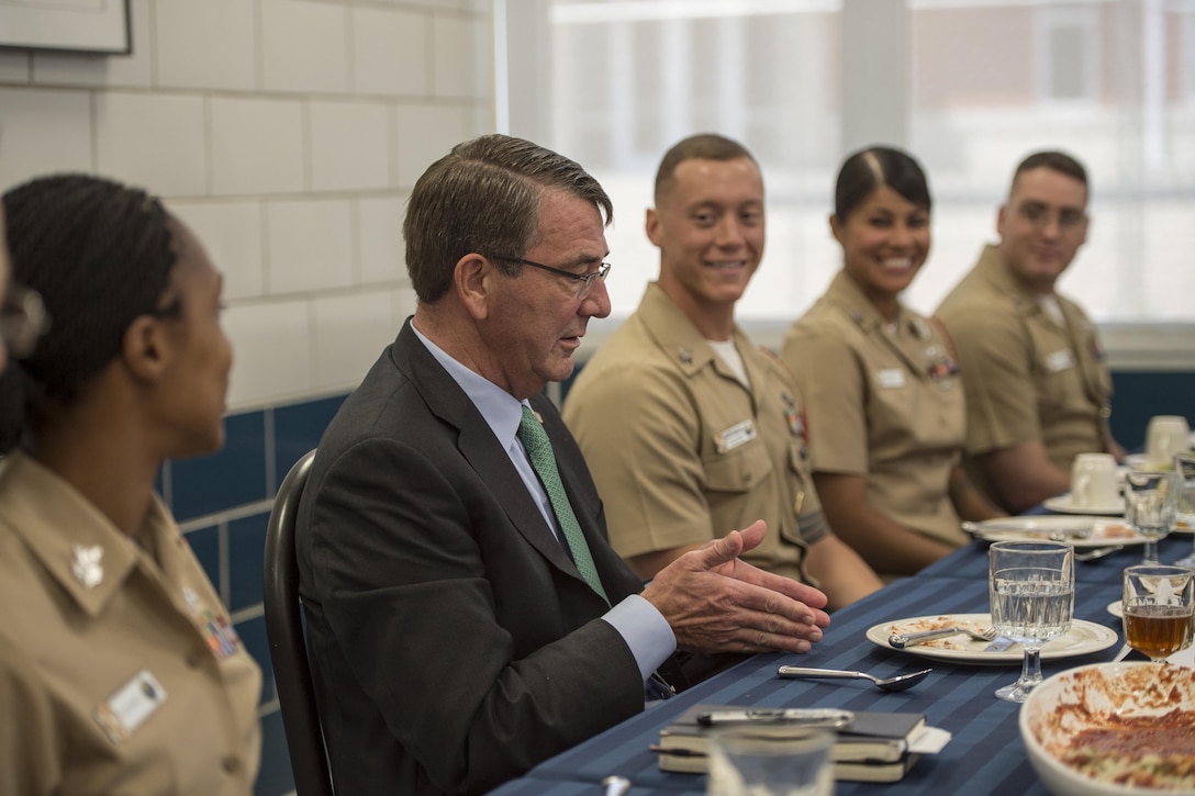 Defense Secretary Ash Carter meets with recruit division commanders during a visit to Naval Station Great Lakes in Chicago, July 28, 2016. DoD photo by Air Force Tech. Sgt. Brigitte N. Brantley