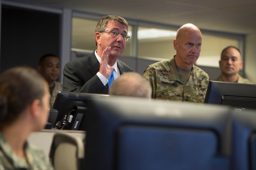 Defense Secretary Ash Carter speaks with staff at the Army Network Enterprise Technology Command at Fort Huachuca, Ariz., May 31, 2016. DoD photo by Navy Petty Officer 1st Class Tim D. Godbee