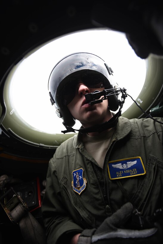 Airman 1st Class Alex Koehler, a loadmaster for the Kentucky Air National Guard’s 123rd Airlift Wing, uses the C-130 aircraft’s rear vision device in the airspace above Canadian Forces Base Cold Lake, Alberta, on May 31, 2016. More than 30 Airmen from the Kentucky Air National Guard are currently deployed here to participate in Maple Flag, an aerial combat training exercise involving forces from multiple countries. (U.S. Air National Guard photo by Senior Airman Joshua Horton)