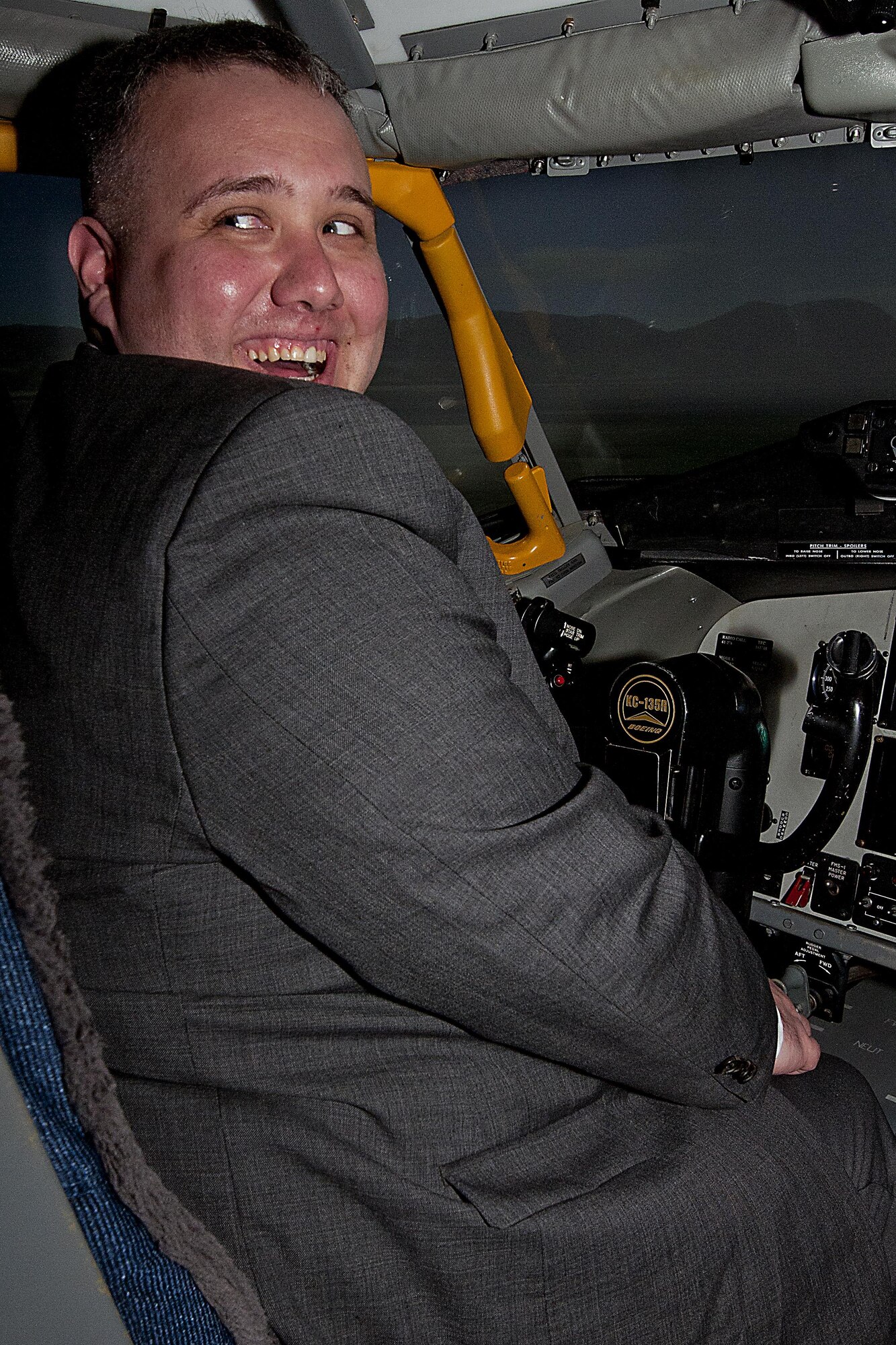 Jon Kenworthy, legislative correspondent for Sen. Dan Coats, pilots Grissom’s KC-135R flight simulator during a base visit April 28, 2016 at Grissom Air Reserve Base, Ind. Kenworthy was visiting Grissom to gain a deeper understanding of the base’s mission and capabilities. (U.S. Air Force photo/Senior Airman Dakota Bergl)