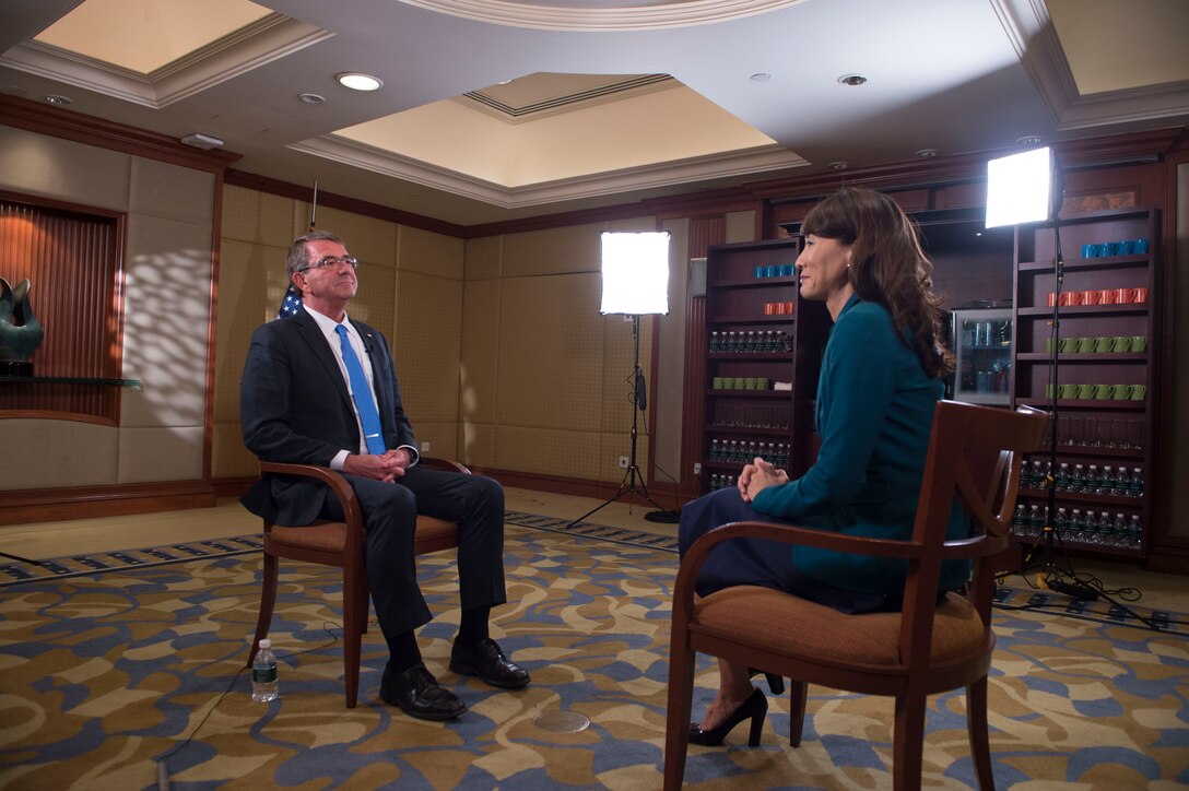 Lin Xueling of Channel News Asia interviews Defense Secretary Ash Carter in Singapore, June 4, 2016. DoD photo by Navy Petty Officer 1st Class Tim D. Godbee