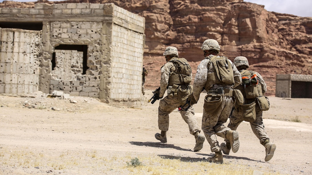 Marines with 1st Battalion, 2nd Marine Regiment, 2nd Marine Division advance down range during the Eager Lion 16 final exercise in Al Quweyrah, Jordan, May 24, 2016. Eager Lion is a recurring exercise between partner nations designed to strengthen military-to-military relationships, increase interoperability, and enhance regional security and stability. 