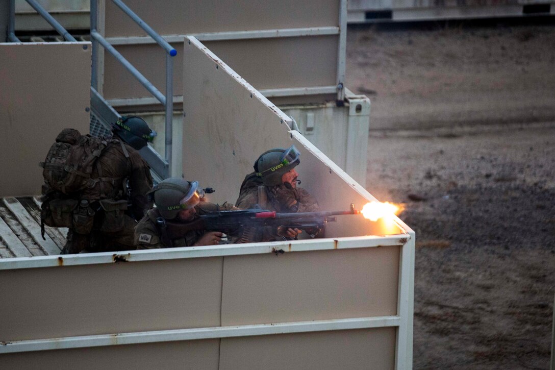 Members of the Australian Army fire at a simulated enemy during urban warfare training at Shoalwater Bay, Queensland, Australia, May 24, 2016. The urban warfare training, part of Exercise Southern Jackaroo, allowed combined military forces to train, teach, and learn from each other in an urban environment during Marine Rotational Force – Darwin (MRF-D). MRF-D is a six-month deployment of Marines into Darwin, Australia, where they will conduct exercises and train with the Australian Defence Forces, strengthening the U.S.-Australia alliance. The Australian soldiers are with Battle Group Waratah, 8th Brigade.