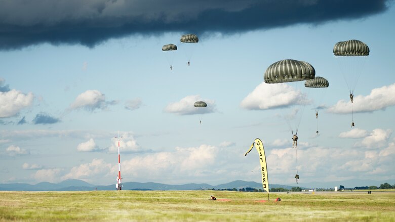 Survival, Evasion, Resistance and Escape specialists conduct a training jump May 25, 2016, at Fairchild Air Force Base, Wash. The SERE specialists here are the Air Force’s subject matter experts in emergency parachute training. Whether they are at Fairchild or out at assigned bases they provide the aircrew with the skill set to be able to survive if they find themselves in an emergency parachuting situation. (U.S. Air Force photo/Airman 1st Class Sean Campbell)