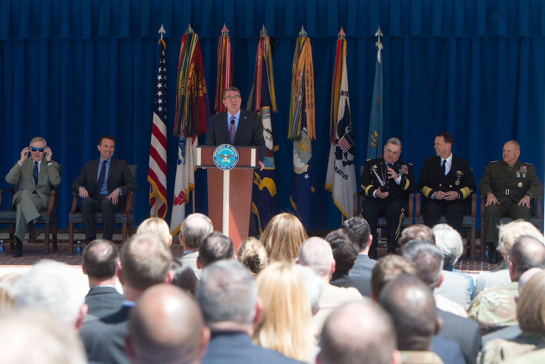Defense Secretary Ash Carter announces new "Force of the Future'" initiatives at the Pentagon, June 9, 2016. DoD photo by Navy Petty Officer 1st Class Tim D. Godbee