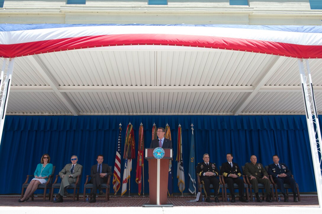 Defense Secretary Ash Carter announces new "Force of the Future" initiatives at the Pentagon, June 9, 2016. DoD photo by Navy Petty Officer 1st Class Tim D. Godbee