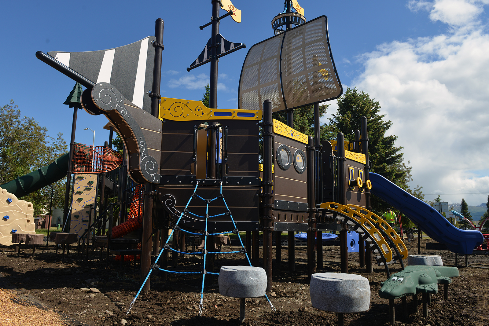 Aurora hosts Sunflower Housing Community playground grand opening