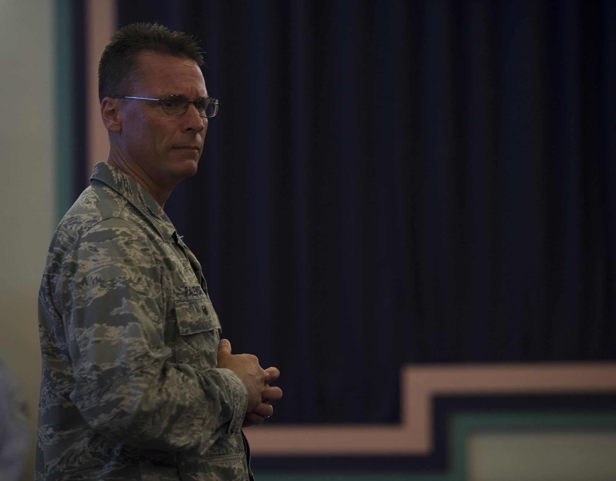 Col. Tom Palenske, vice commander of the 1st Special Operations Wing, speaks at a newcomers' briefing at Hurlburt Field, Fla., June 7, 2016. Palenske took command of the 1st SOW during a change of command ceremony here, June 10, 2016. (U.S. Air Force Photo by Airman 1st Class Kai White)