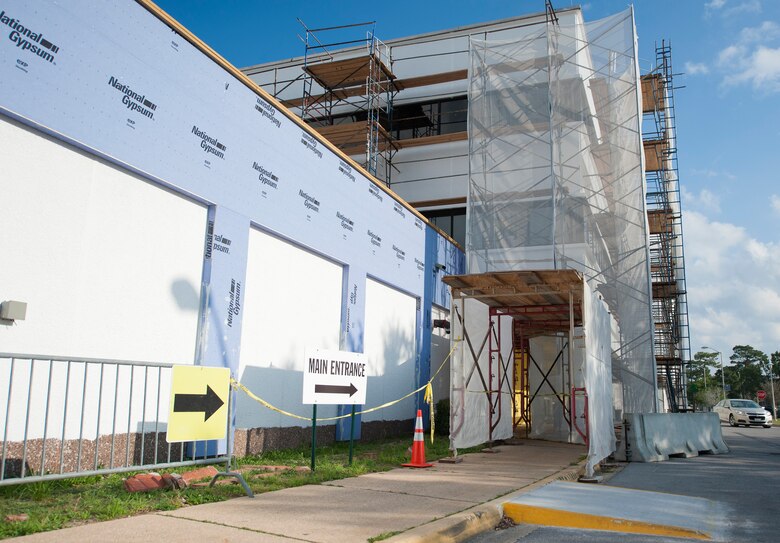 Hospital gets exterior ‘face lift’ > Eglin Air Force Base > Article Display