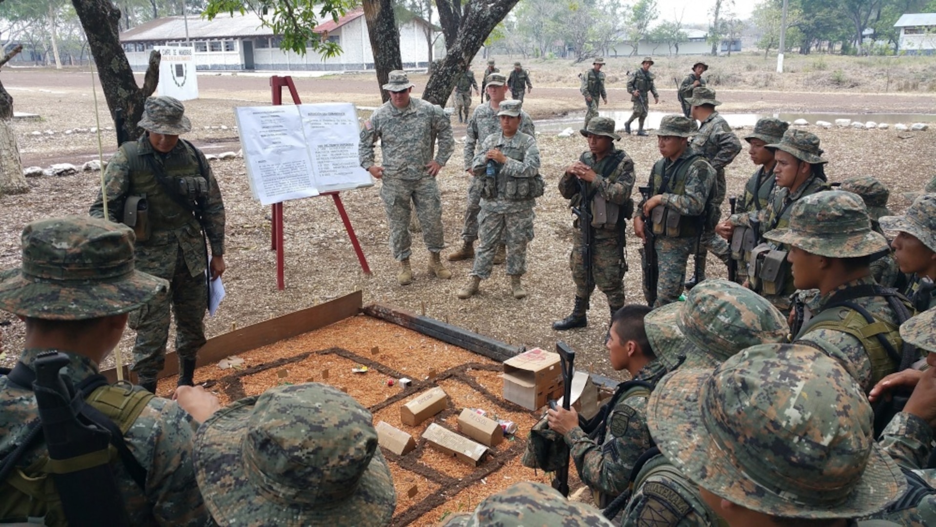 Florida Army National Guard shares experience with Central America > U