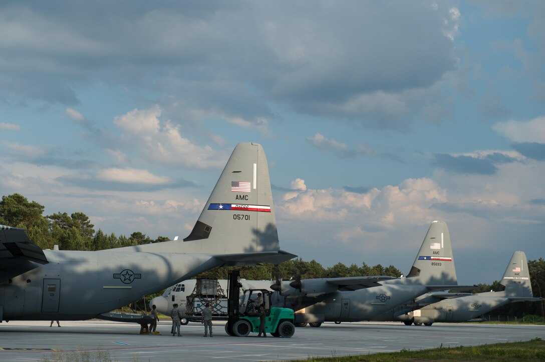 A U.S. Air Force C-130J Super Hercules from Dyess Air Force Base, Texas taxis after landing at Bydgoszcz Airport, Poland during Exercise Swift Response 16, June 8, 2016. Exercise SR16 is one of the premier military crisis response training events for multinational airborne forces in the world, the exercise has more than 5,000 participants from 10 NATO nations. (U.S. Air Force photo by Master Sgt. Joseph Swafford/Released) 