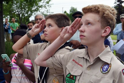 Jacob Hammon, left, and Hayden Gantt, salute the American Flag as it is raised up the flag pole in Veterans Park in Buffalo Grove Illinois, June 14, 2016. Both scouts are members of Troop 79, Boy Scouts of America.
(U.S. Army photo by Sgt. Aaron Berogan/Released)