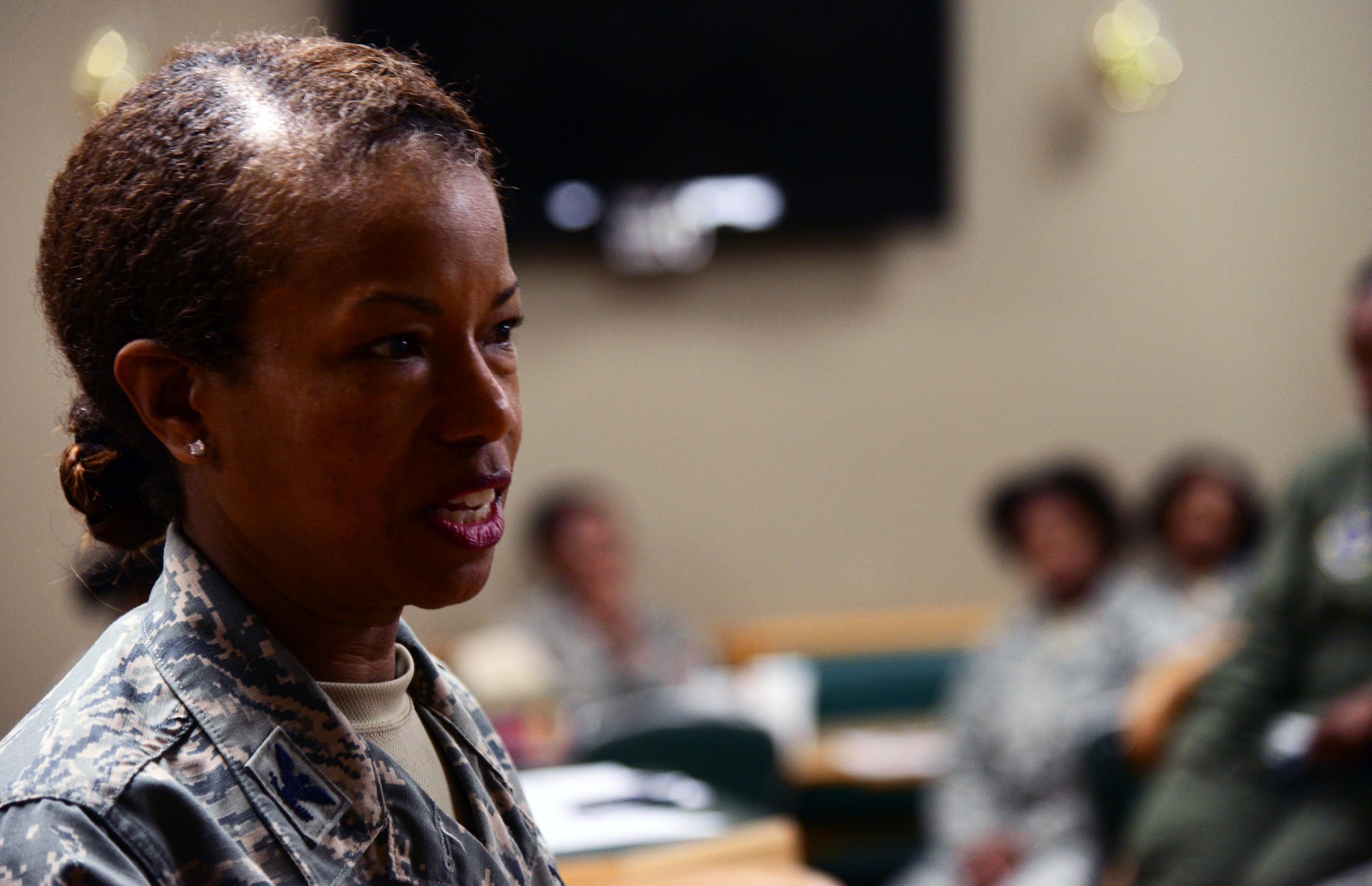 Col. Yvonne Spencer, 819th RED HORSE Squadron commander, speaks to Airmen at a Diversity Lean In Circle seminar at the Ace’s High Bowling Center June 16, 2016, at Malmstrom Air Force Base, Mont. Spencer’s advice to the enlisted Airmen and officers in attendance was to be themselves and to not be afraid to fail. (U.S. Air Force photo/Airman 1st Class Magen M. Reeves)