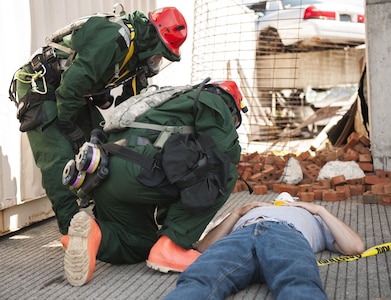 Members of the New York  Army National Guard train as a rope rescue team assisting a simulated disaster victim at the State Preparedness Training Center in Oriskany NY on June 16, 2016.  This was part of a training scenario hosted by the training center preparing members of New York’s Homeland Response Force team made up of New York Air and Army National Guard members and civilians. 