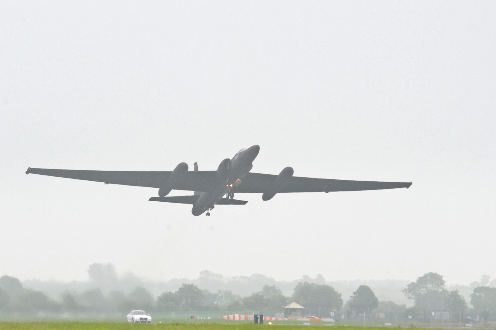 A U-2 Dragon Lady takes off June 9, 2016, at Royal Air Force Fairford, Gloucestershire, England. The jet was met by an en route recovery team (ERT) in England to transition aircraft from and to Beale Air Force Base, California, and forward operating locations (FOL). The ERT is used like a pit crew at the midway point in Fairford, ensuring the aircraft are prepared to make it to their next destination. (U.S. Air Force photo by Senior Airman Ramon A. Adelan)