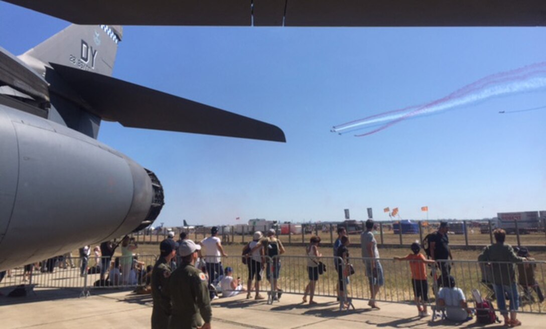 Spectators view a performance by Patrouille de France, the French air force aerobatic demonstration team, June 5, 2016, during the Istres Air Show at Istres-Le Tubé Air Base, France. A B-1B Lancer assigned to Dyess was one of the featured aircraft during the open house weekend. (Courtesy photo)
