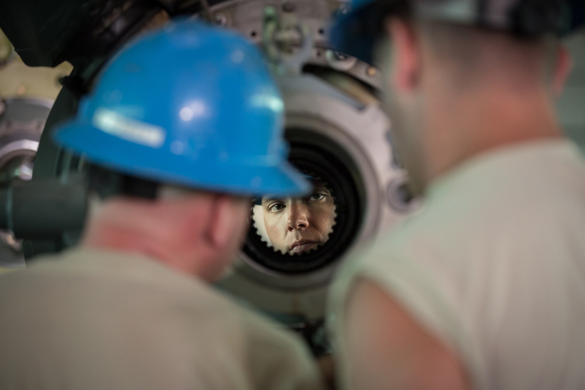 U.S. Air Force Staff Sgt. Dustin Harrison, a propulsion mechanic from the Kentucky Air National Guard’s 123rd Airlift Wing, inspects the hub of a C-130 propeller at the Air National Guard’s Air Dominance Center in Savannah, Ga., June 15, 2016. Harrison is attending Maintenance University here, a weeklong course designed to provide intensive instruction in aircraft maintenance. Now in its eighth year, Maintenance University is sponsored by the 123rd Airlift Wing. (U.S. Air National Guard photo by Lt. Col. Dale Greer)