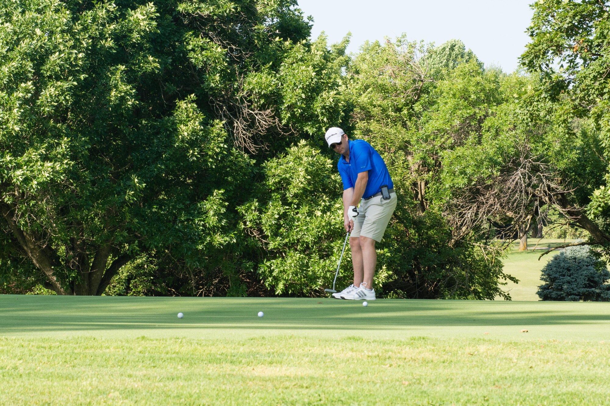 Airmen from the 139th Airlift Wing, Missouri Air National Guard, tee off in the Chiefs Association’s annual golf tournament June 17, 2016 in St. Joseph, Mo. Money raised for the tournament goes to local charities and the Airman and Family Readiness Program. (U.S. Air National Guard photo by Tech. Sgt. Michael Crane/released)