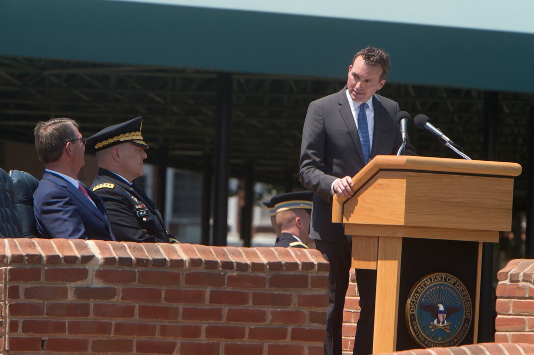 Army Secretary Eric Fanning speaks during his welcome ceremony at Joint Base Myer-Henderson Hall, Va., June 20, 2016. DoD photo by Navy Petty Officer 1st Class Tim D. Godbee