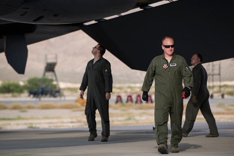 Aircrew members perform a preflight inspection on a B-52H Stratofortress prior to a mission on June 8, 2016, Nellis Air Force Base, Nev. Maintenance personnel and three B-52s assigned to the Air Force Reserve Command’s 307th Bomb Wing and Active Duty 2nd Bomb Wing are at Nellis supporting the 340th Weapons Squadron. (U.S. Air Force photo by Master Sgt. Greg Steele/Released)
