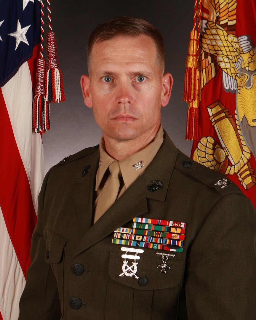 Marine Corps Col. Keith D. Reventlow has been awarded the Defense Superior Service Medal for his achievements while serving as commander, Defense Logistics Agency Distribution San Joaquin, Calif.