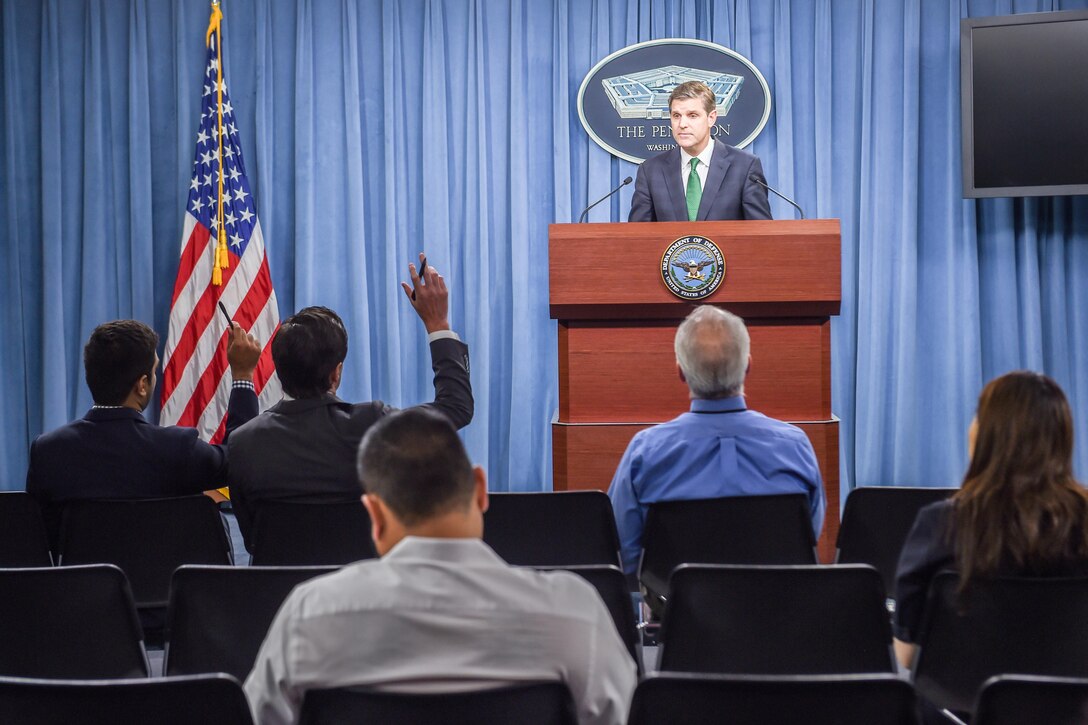 Press Secretary Peter Cook briefs reporters at the Pentagon, June 21, 2016. DoD photo by Army Sgt. 1st Class Clydell Kinchen