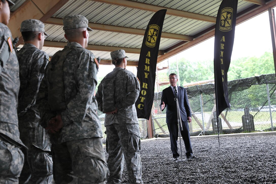 Defense Secretary Ash Carter speaks to Army ROTC cadets at Fort Knox, Ky., June 22, 2016. Carter visited the installation as part of two-day trip highlighting his Force of the Future initiative. Army photo by Michael Maddox
