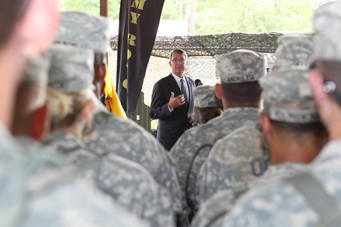 Defense Secretary Ash Carter speaks to Army ROTC cadets at Fort Knox, Ky., June 22, 2016. Army photo by Michael Maddox