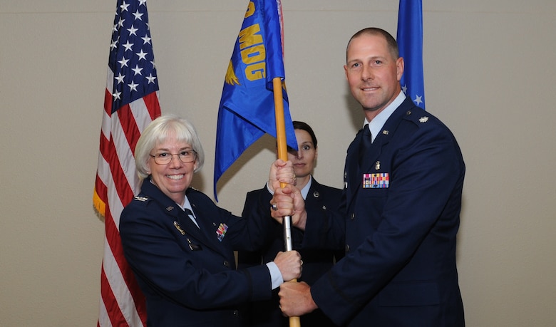 New Commander Takes Reins Of Mdos Fairchild Air Force Base Article Display