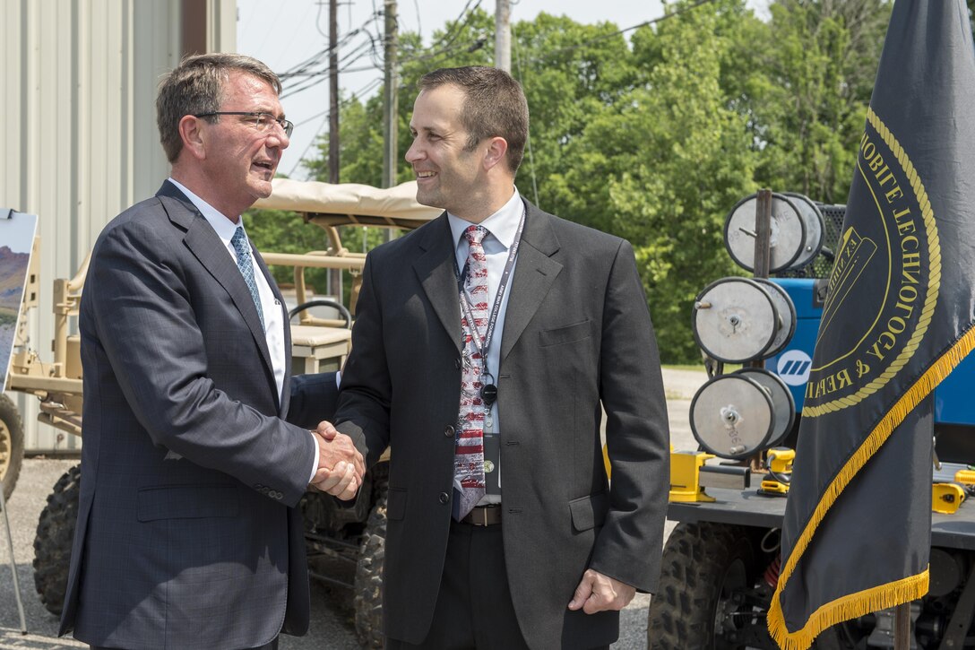 Defense Secretary Ash Carter visits the Naval Surface Warfare Command in Crane, Ind., June 22, 2016. DoD photo by Air Force Staff Sgt. Brigitte N. Brantley