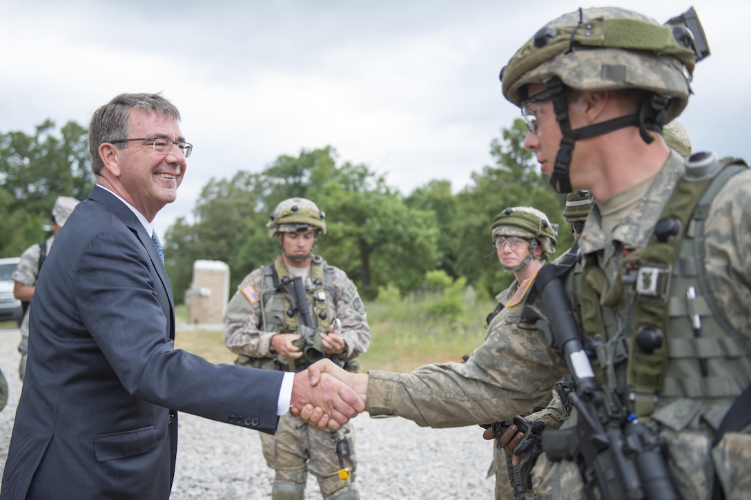 Defense Secretary Ash Carter meets with Army ROTC cadets attending the Cadets Leader Course at Fort Knox, Ky., June 22, 2016. DoD photo by Air Force Staff Sgt. Brigitte N. Brantley